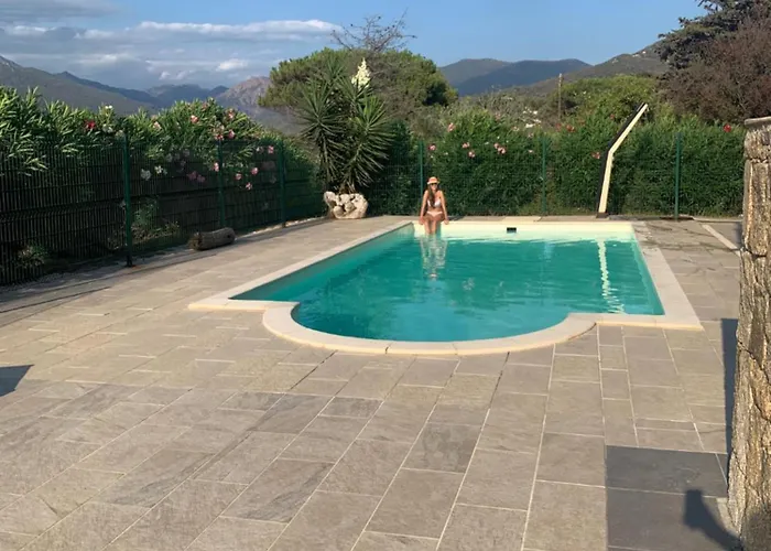 Avec Piscine A 50 M De La Lägenhet
