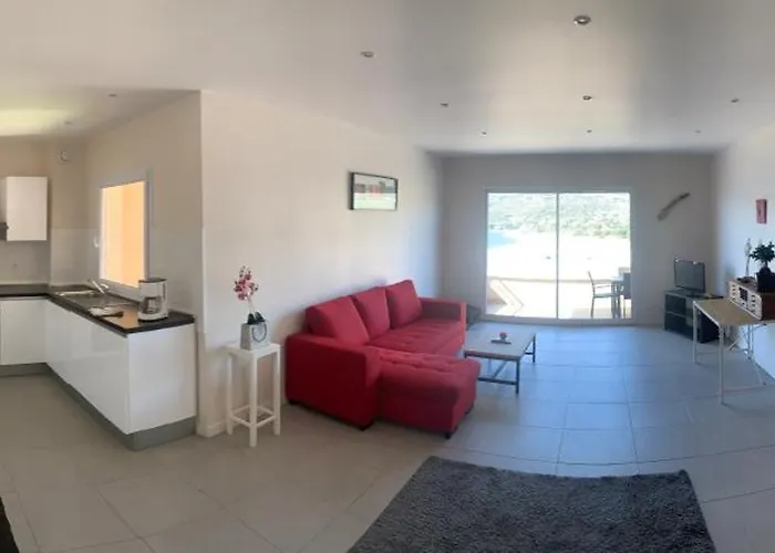 Lägenhet Avec Piscine A 50 M De La