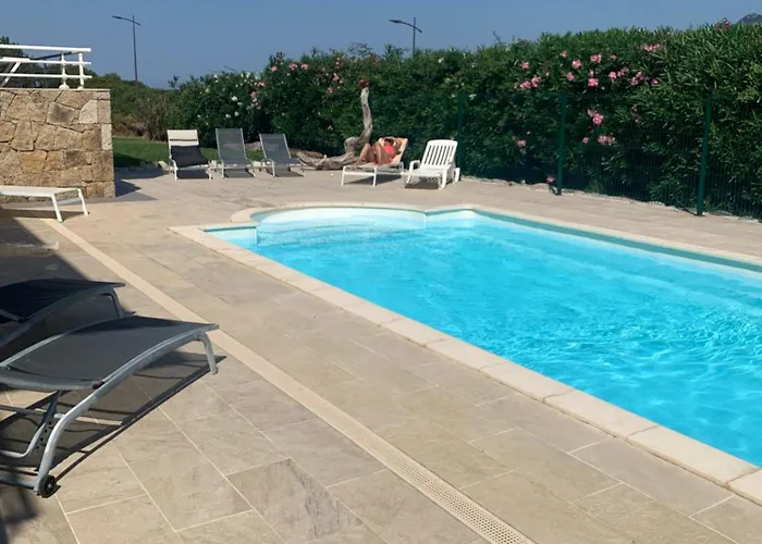 Avec Piscine A 50 M De La Lägenhet