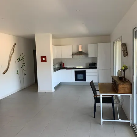 Apartman Avec Piscine A 50 M De La Propriano