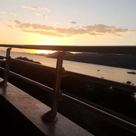 Avec Piscine A 50 M De La Propriano (Corsica)