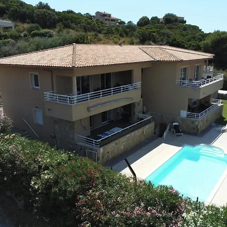 Avec Piscine A 50 M De La Apartman Propriano